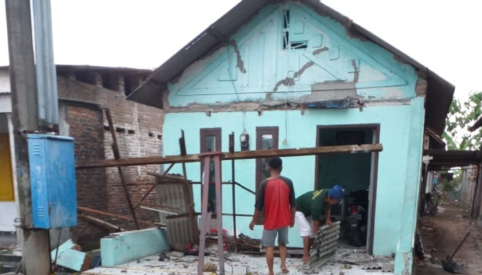 Kecamatan Wonoayu Sidoarjo Diterpa Badai Puting Beliung, Lima Desa Terdampak
