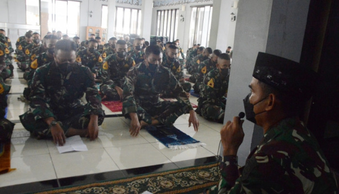 Peringati Hari Jadi Tni Ke-76, Aal Gelar Doa Bersama