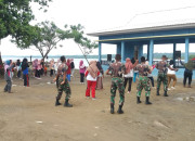 Satgas Pamrahwan Maluku Utara Yonif Raider Khusus 732/Banau Ajak Senam Bersama Masyarakat