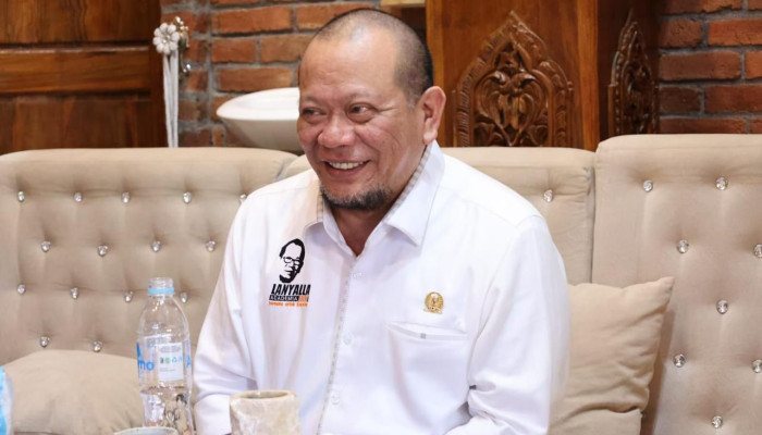 Turut Gerakkan Ekonomi, Ketua Dpd Ri Apresiasi Kehadiran Pasar Syariah Di Probolinggo
