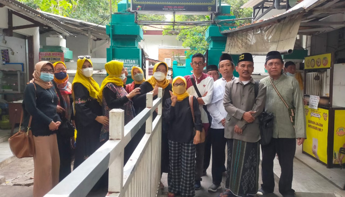 Wisata Religi Sma Sawunggaling Surabaya Alumni 1984