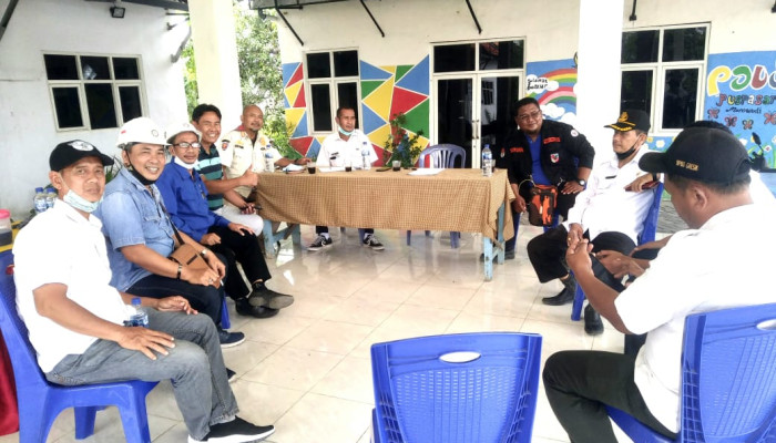 Pengusaha Dan Masyarakat Gresik Barat Salurkan Csr, Kurangi Dampak Banjir Kali Lamong
