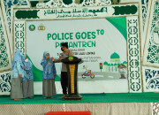 Blusukan Ke Pesantren, Kapolsek Arjosari Polres Pacitan Merasa Jadi Guru