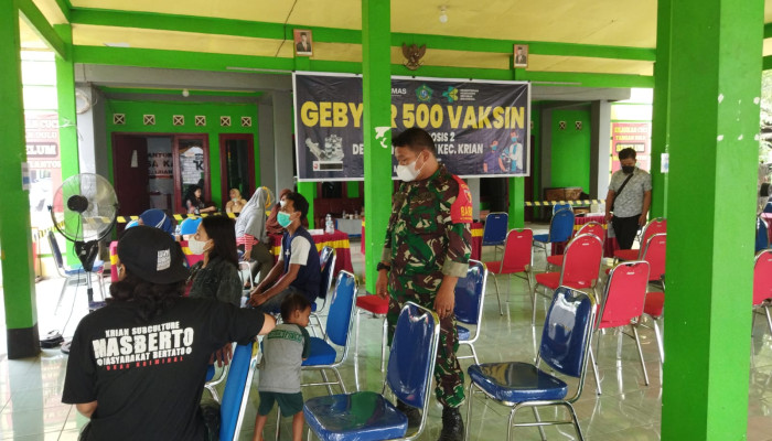 Babinsa Pelda Nimrot Gultom Hadiri Gebyar 500 Vaksin Desa Katerungan Kecamatan Krian