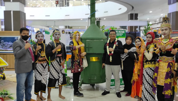 Smk Ypm 7 Tarik Ciptakan Mesin Reaktor Pembakar Sampah Dan Roll