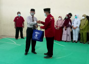 Hari Pahlawan, Sma Muhammadiyah 1 Taman Berikan Penghargaan Kepada Nakes