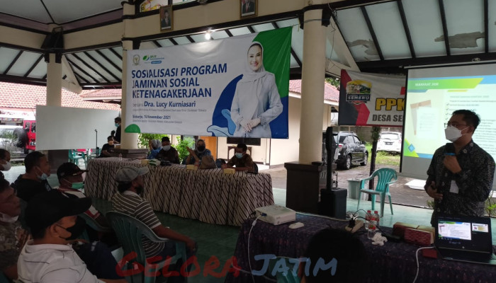 Anggota Dpr Ri Komisi Ix Dra Lucy Kurniasari Dan Bpjs Ketenagakerjaan Gelar Sosialisasi Di Sedati