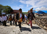 Sangia Ambona Wawoangi, Gelar Kerajaan Muna Untuk Ketua Dpd Ri