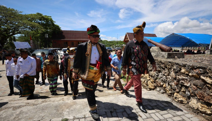 Sangia Ambona Wawoangi, Gelar Kerajaan Muna Untuk Ketua Dpd Ri