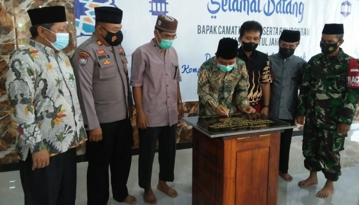 Babinsa Koramil 0816/09 Krian Hadiri Peresmian Masjid Baitul Jannah Desa Kraton
