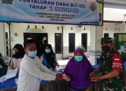 Babinsa Koptu Suwaji Dampingan Penyerahan Blt Dd Jatikalang