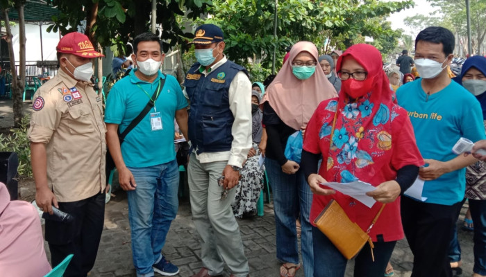 Warga Desa Pepe Mengikuti Vaksinasi Di Perumahan Jaya Regency