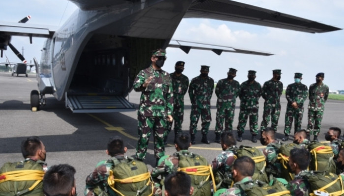 Latihan Praktek Dasar Terjun Statik Taruna Aal Korps Marinir Tingkat Lv Angkatan Ke-67