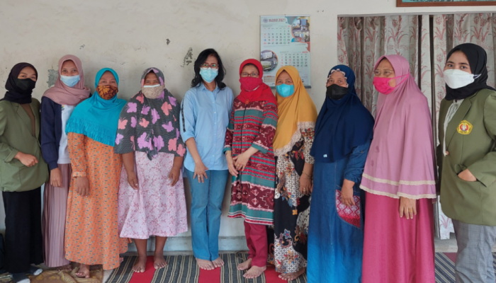 Peningkatan Nilai Ekonomis Produk Rengginang Di Umkm Bandeng Badjuri Sidoarjo