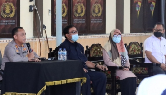 Kapolres Sampang, Akbp Arman S.ik, M.si Kumpulkan Sukarelawan Vaksinator Covid-19