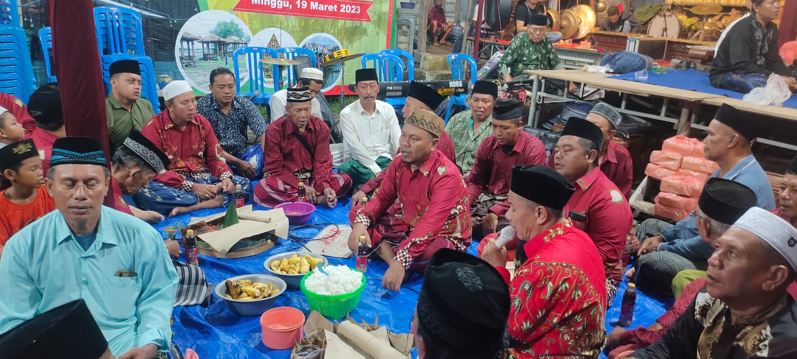 Petik Laut dan Ruwat Desa  Dusun Gisik kidul Desa Tambak Cemandi Ditutup Dengan Istighosah dan Wayang Kulit