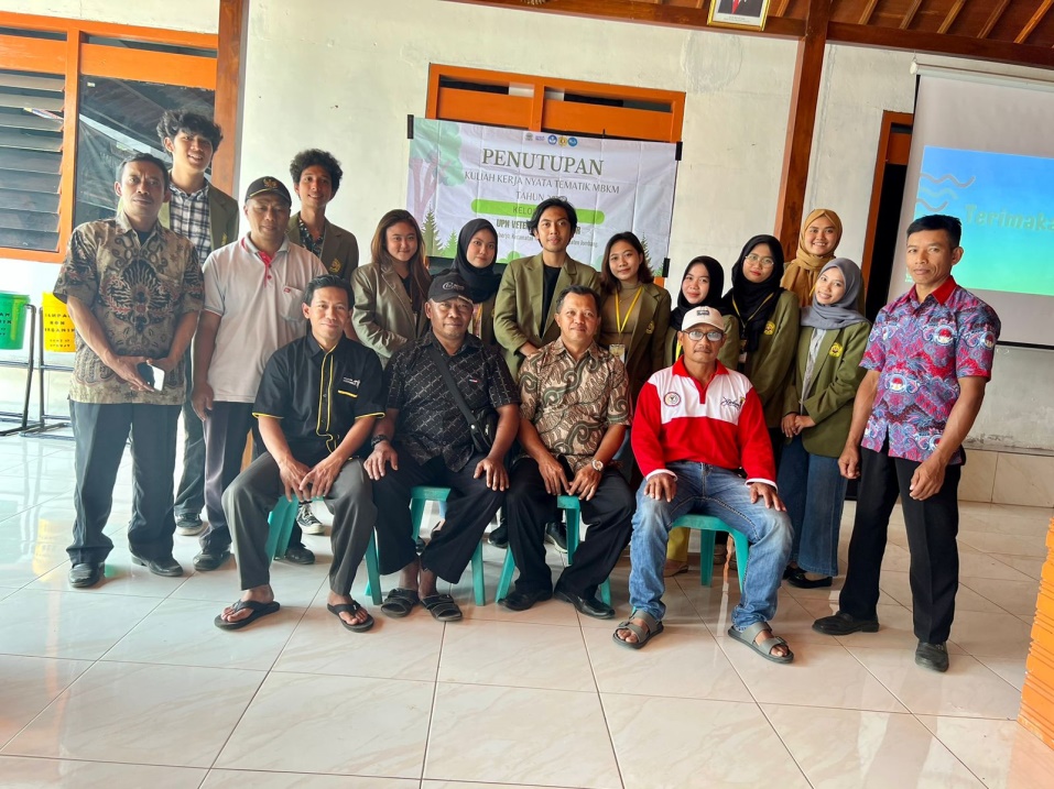 Pemaparan Program Kerja Kegiatan KKNT Mahasiswa UPNVJT, Akhiri Perjalanan Pengabdian Masyarakat di Desa Sumberjo