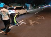 Diduga Ngantuk Tabrak Belakang Bus, Terjatuh Terlindas Tronton Hino