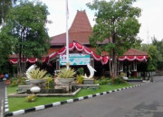 Rumah Dinas Bupati Sidoarjo Digeledah Kpk