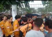 Hujan Tak Surutkan Semangat Dr Hendryanto Udjari Temui Masyarakat