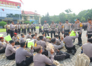 Jelang Pelaksanaan Pemilu 2024, Polres Mojokerto Gelar Apel Pengecekan Personel Dan Simulasi Pengamanan Tps