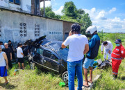 Polisi Lakukan Olah Tkp Kecelakaan Mobil Vs Kereta Api Di Pakisaji Malang