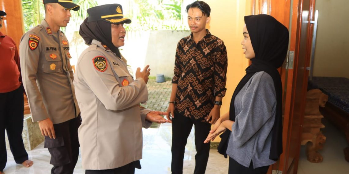 Polres Tuban Santuni Petugas KPPS yang Keguguran Saat Bertugas 