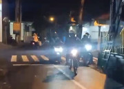 Kapolsek Tanggulangin Patroli Subuh, Pastikan Pengiriman Kotak Suara Berjalan Lancar