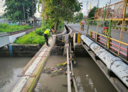 Berkendara Ngantuk Jatuh Ke Sungai Banjarkemantren, Tewas Di Rsud Sidoarjo