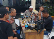 Polsek Tanggulangin Pam Setia Di Pendopo Kecamatan Tanggulangin, Pantau Penghitungan Caleg Clear