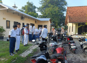 Belum Cukup Umur Dan Tidak Pakai Helm, Polisi Berikan Edukasi Mengendarai Kendaraan Yang Berkeselamatan