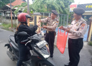 Polsek Tanggulangin Berbagi Takjil Di Bulan Suci Ramadhan