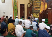 Kapolsek Prambon Kultum Kamtibmas Di Jamaah Tarawih