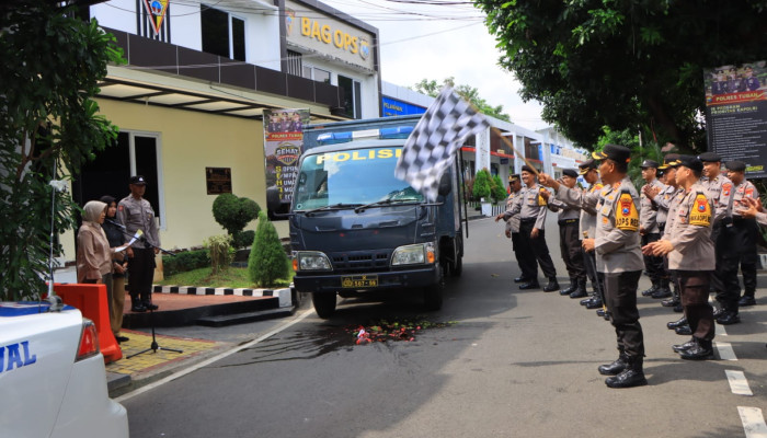 Polres Tuban Kirimkan Bantuan Sembako Ke Jawa Tengah 