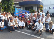 Alumni Sma Cakra Widya 1 Surabaya Berbagi 800 Paket Takjil Di Bulan Suci Ramadhan