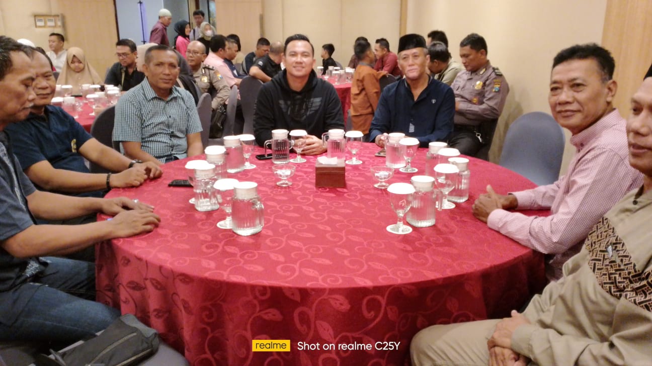 Bukber Ramadhan Keluarga Besar Polsek Sidoarjo kota, Kuatkan Kerukunan Personil