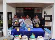 Nekat Jadi Produsen Miras Ilegal, Kakek 61 Tahun Diciduk Polisi Di Malang