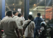 Satpol Pp Tutup Paksa 2 Tempat Hiburan Bilyard Terbesar Di Sidoarjo, Nekat Buka Di Malam Ramadan