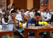 Bukber Karyawan Pt. Tempo Scan Group Kapolda Jatim Himbau Tingkatkan Kewaspadaan Saat Mudik Lebaran