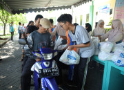Sambut Lebaran, Yayasan Al Muslim Jatim Salurkan Ribuan Paket Sembako Untuk Anak Yatim Dan Kaum Dhuafa Secara Drive Thru