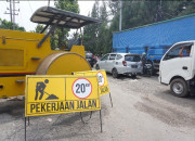 Datangkan Alat Berat, Bupati Sidoarjo Segera Perbaiki Jalan Pertigaan Kletek Dan Jalan Prambon Pakerin