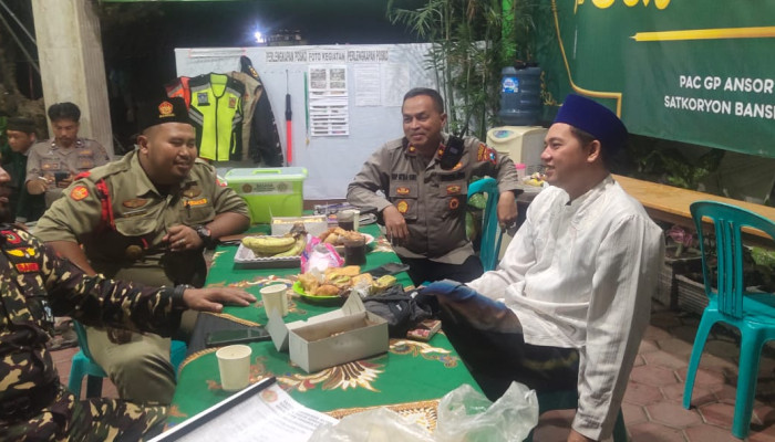 Polsek Tanggulangin Hadiri Penutupan Posko Ramadhan Satkoryon Gp Ansor Tanggulangin