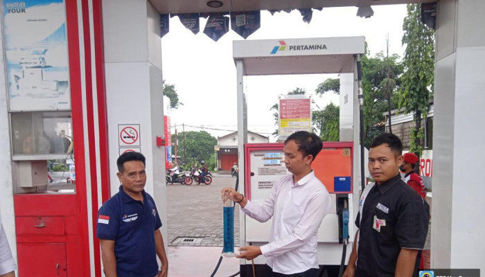 Antisipasi Kecurangan Pengisian Bbm, Satreskrim Polres Mojokerto Cek Spbu Di Wilayah