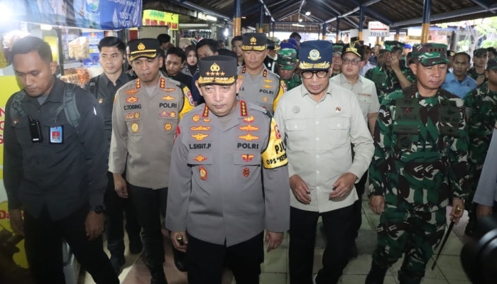 Kapolri Bersama Panglima Tni Dan Menhub Tinjau Kesiapan Layanan Mudik Di Terminal Purabaya