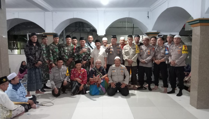 Kapolsek/Danramil Tulangan Lepas Keberangkatan Santri Berlibur Di Hari Raya Idul Fitri