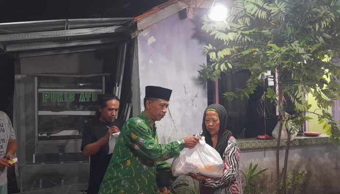 Menjelang Idul Fitri 2024, Warga Sumput Sidoarjo Beri Santunan Ke Anak Yatim Dan Dhuafa