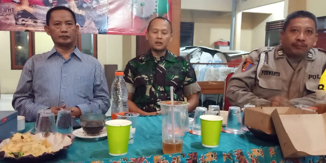 Forkopimca Sedati Turun ke Desa Semampir, Peduli Warga Terdampak Banjir