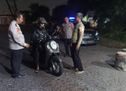 Patroli Blue Light Polsek Tanggulangin Sisir Pemukiman Perumahan 