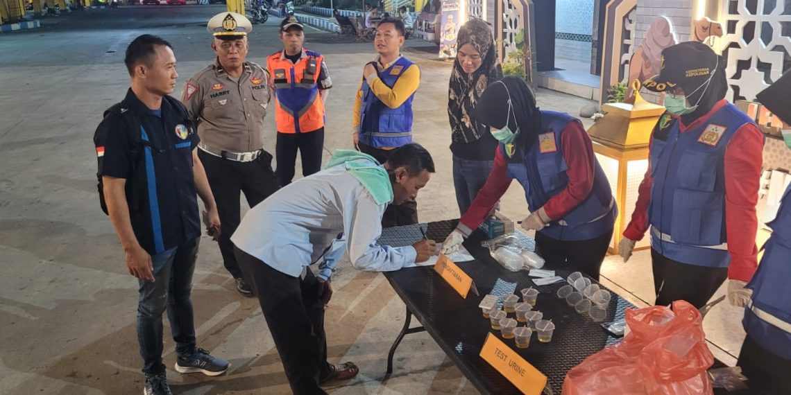 Arus Balik Lebaran, Kembali Kru Bus Terminal Purabaya di Tes Urine