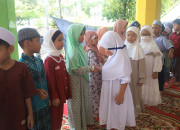 Halalbihalal Mengawali Kegiatan Pada Hari Pertama Masuk Sekolah Di Kb-Tk Al Muslim Usai Libur Lebaran